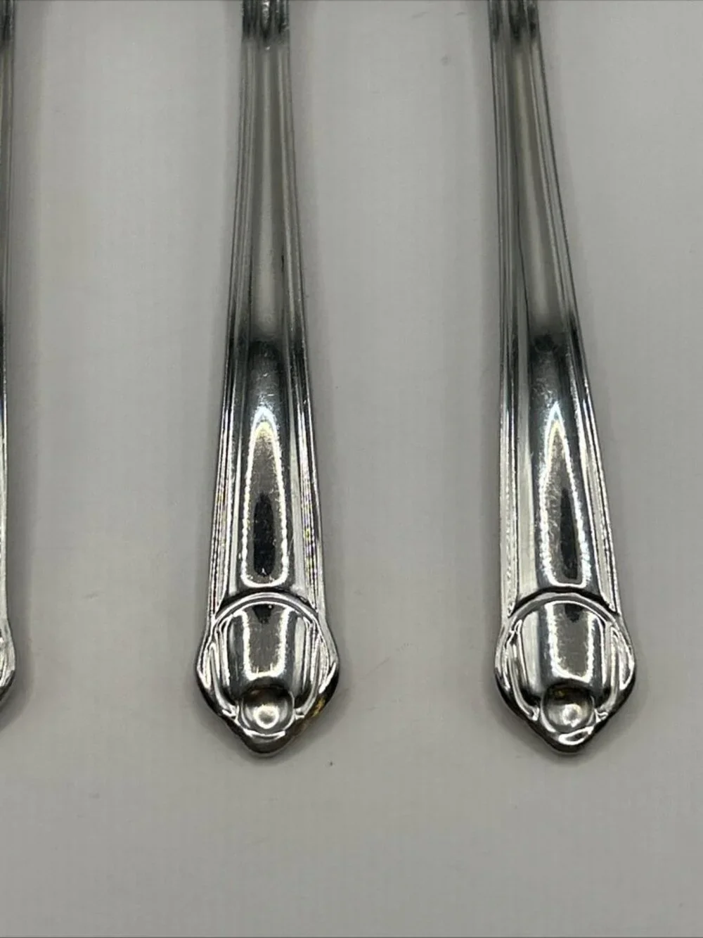 4 Salad Forks Mikasa Gerald Patrick CLASSICO SATIN 18/8 Stainless Korea 6 3/8